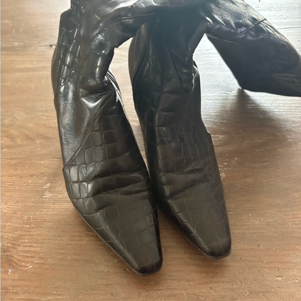 Impo Stretch Brown Boots  Size 6